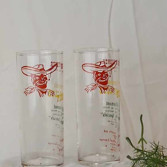 Vintage Souvenir Los Vegas Glassware - Picture 2 of 2